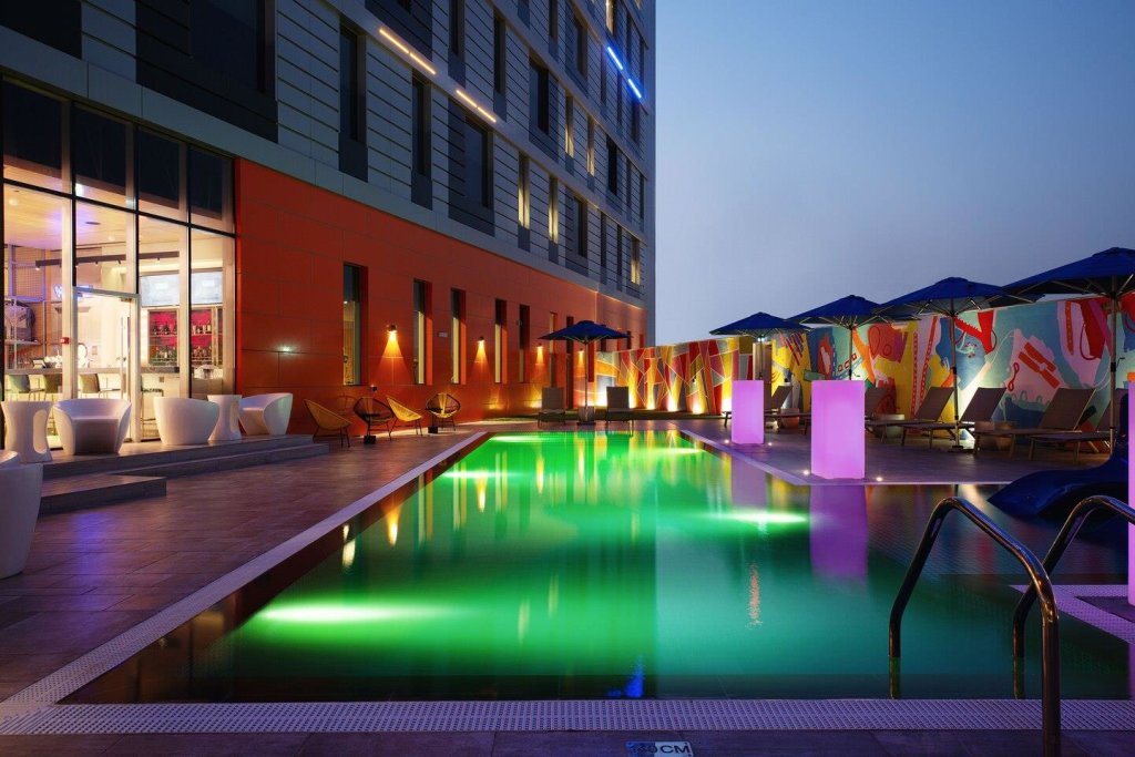 Дубай: Aloft Dubai South