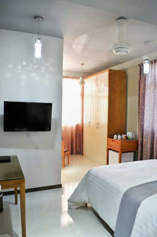Северный атолл Мале: Airport Comfort Inn Premium
