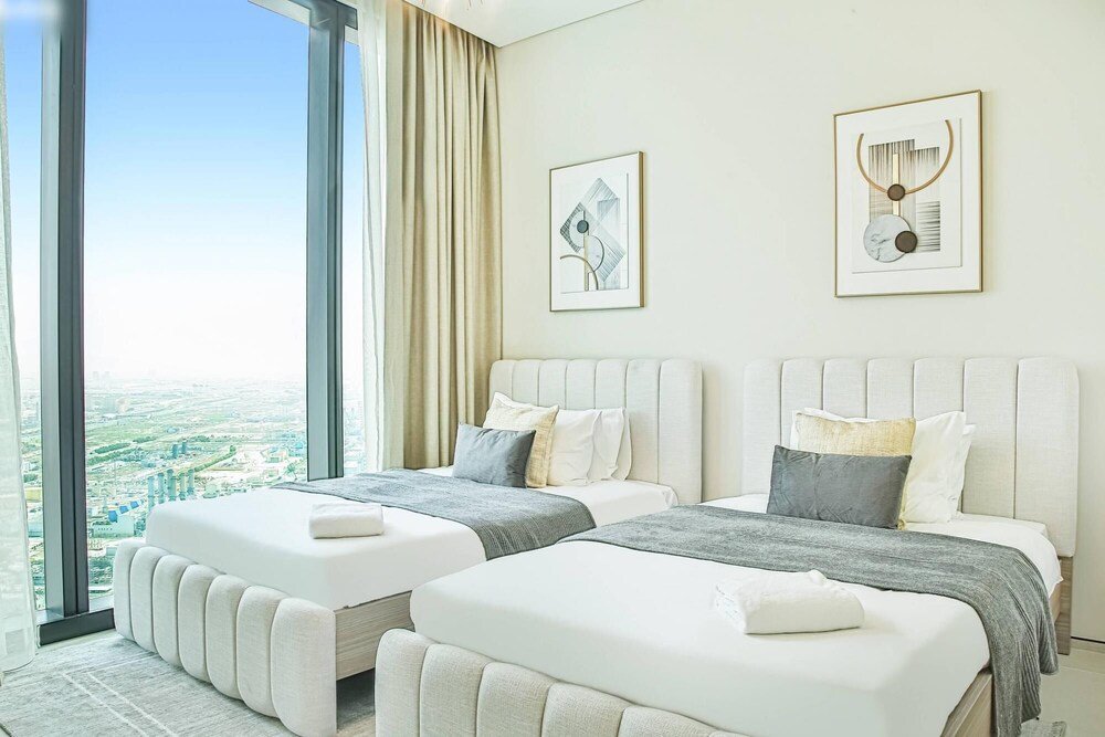 Дубай: Luxury Living Amongst the Clouds