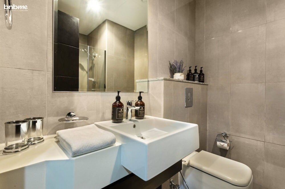 Дубай: Apt In Business Bay - The of Dubai Bnbmehomes
