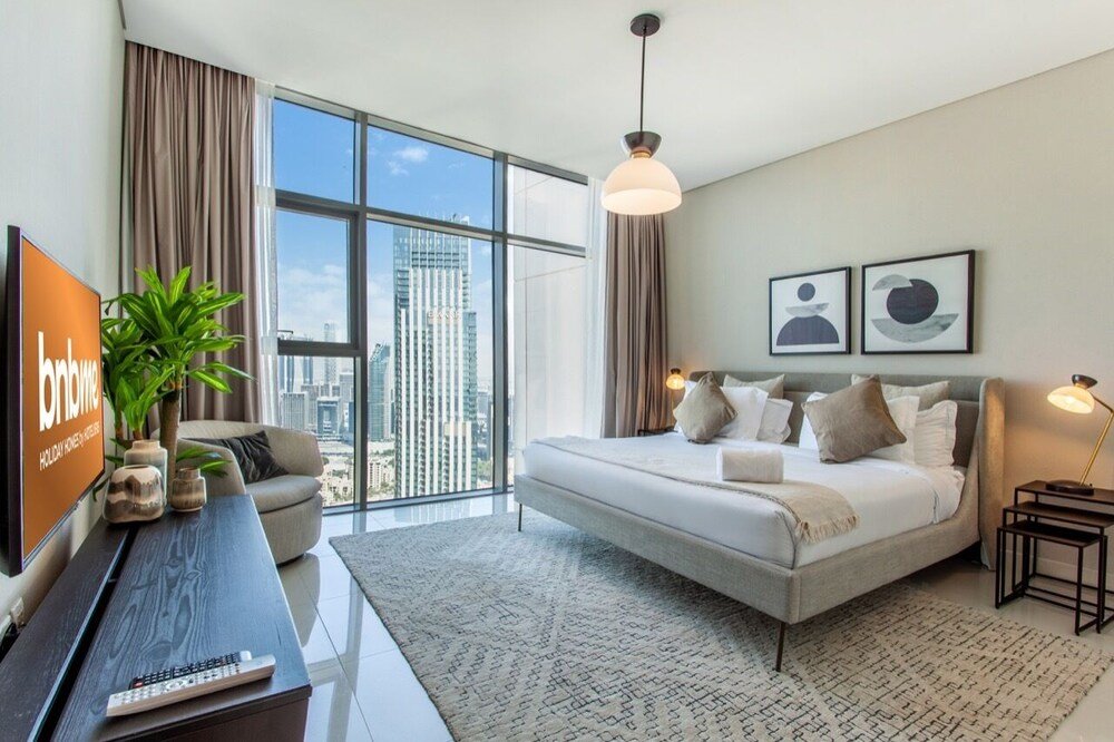Дубай: Family Home Nearby Burjkhalifa With lux Furnishing