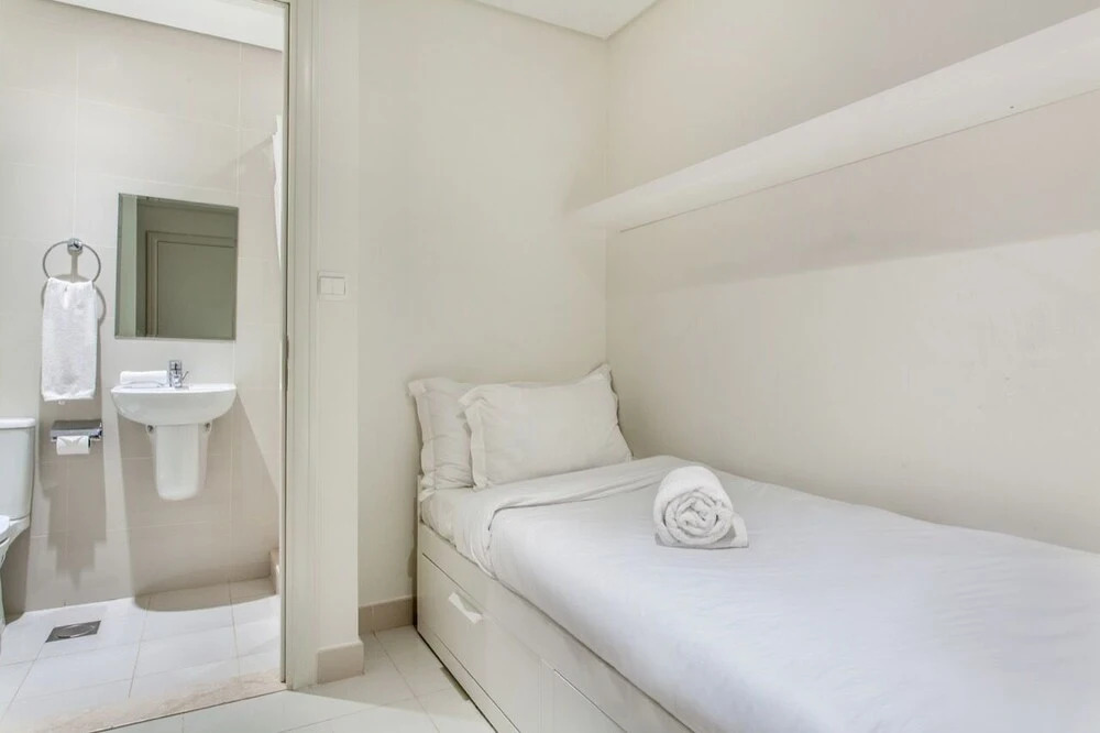 Дубай: Family Home Nearby Burjkhalifa With lux Furnishing