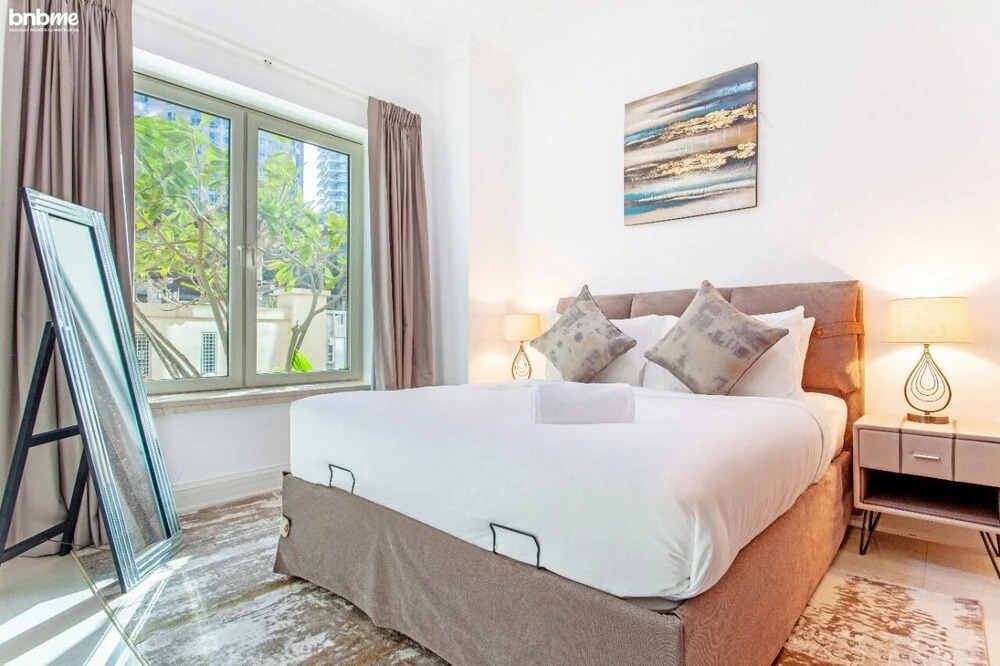 Дубай: Pvt Jacuzzi Tub Groundfloor 2 Bed Bnbme Homes
