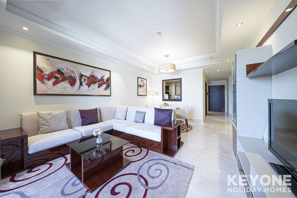 Дубай: KOHH – 2BR + Maids Room in Grandeur Residences