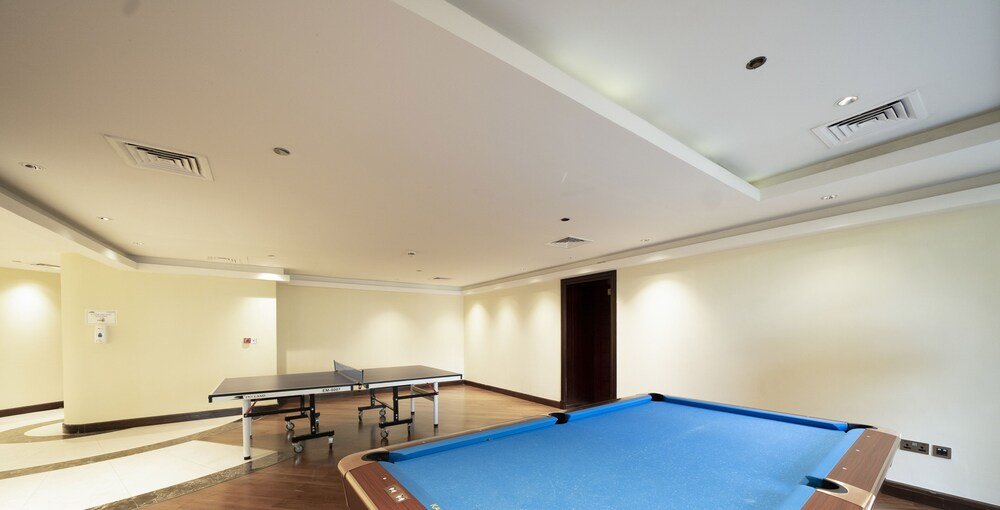 Дубай: KOHH – 2BR + Maids Room in Grandeur Residences