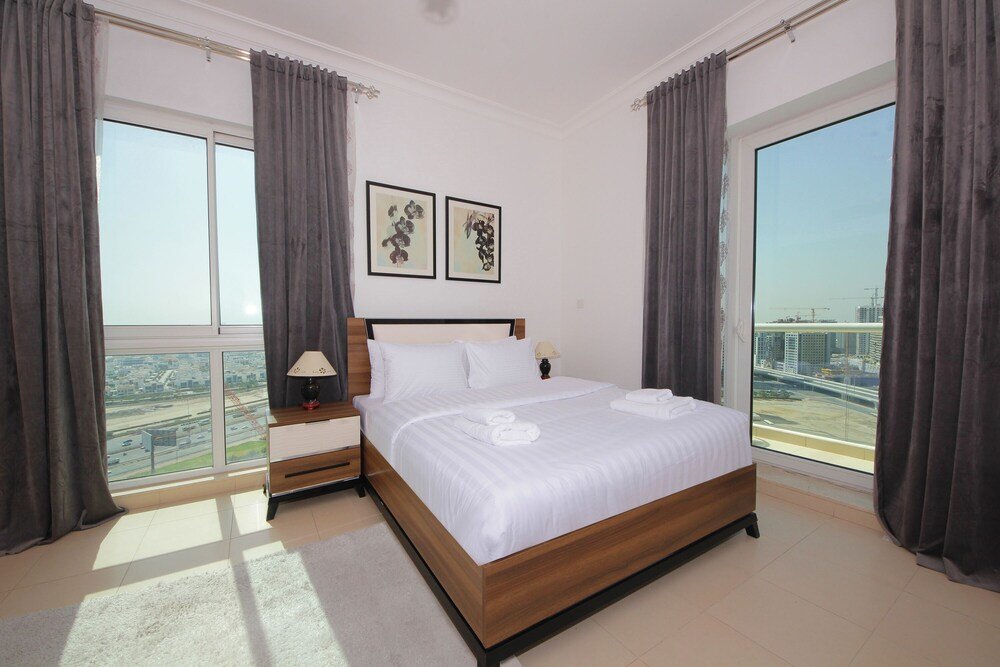 Дубай: 2 Bedroom Apartment in Mayfair Tower