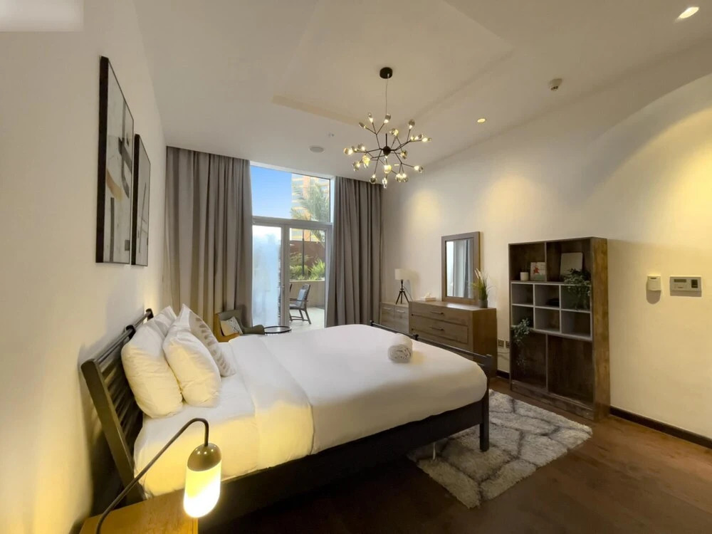 Дубай: Pvt Beach Infinity Pool Resort Living Bnbmehomes