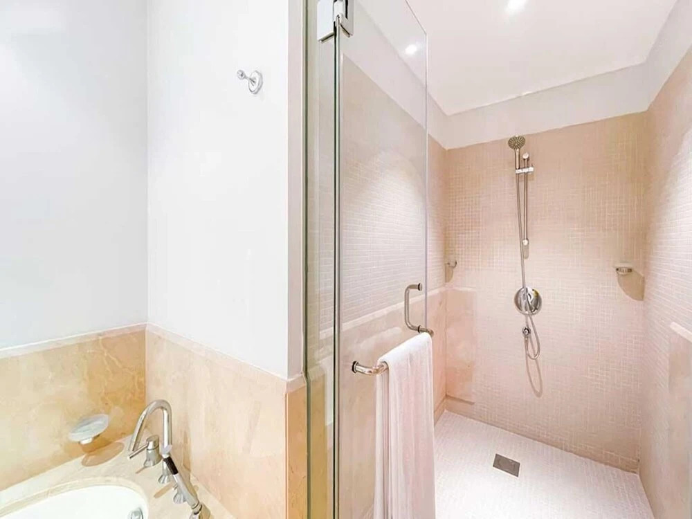 Дубай: Amazing 1BR APT Downtown