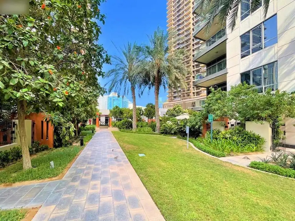 Дубай: Amazing 1BR APT Downtown