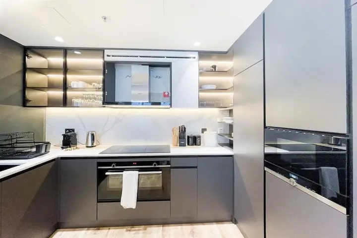 Дубай: Luxurious 2 Bedroom Apartment Dubai Marina
