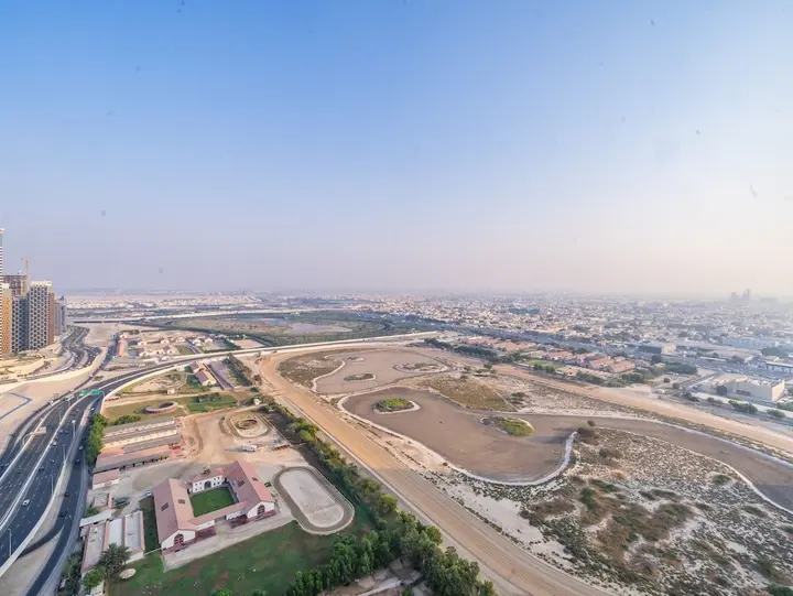 Дубай: Jaw-dropping Canal and Skyline Views, Close to DT