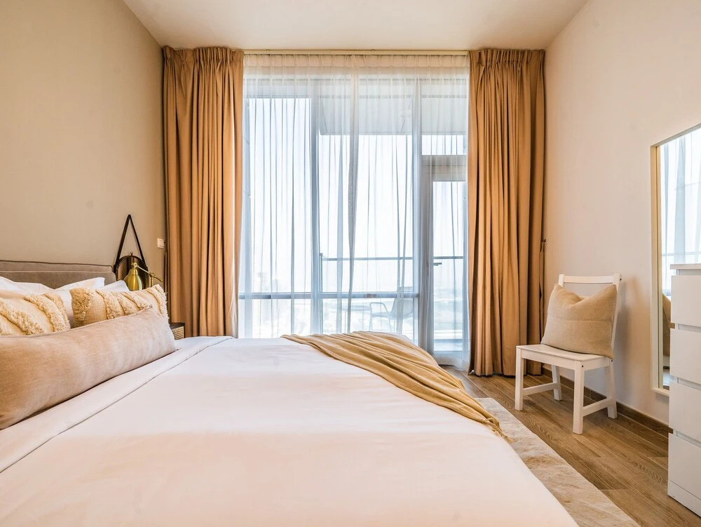 Дубай: Jaw-dropping Canal and Skyline Views, Close to DT