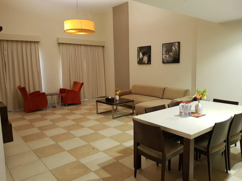 Дубай: RAF Hotel Apartment