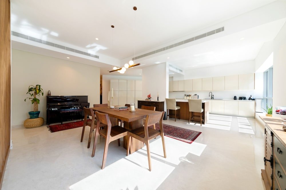 Дубай: Maison Privee - Stunning 3-Floor Villa w/ Kids Room and Rooftop Terrace over Dubai Marina