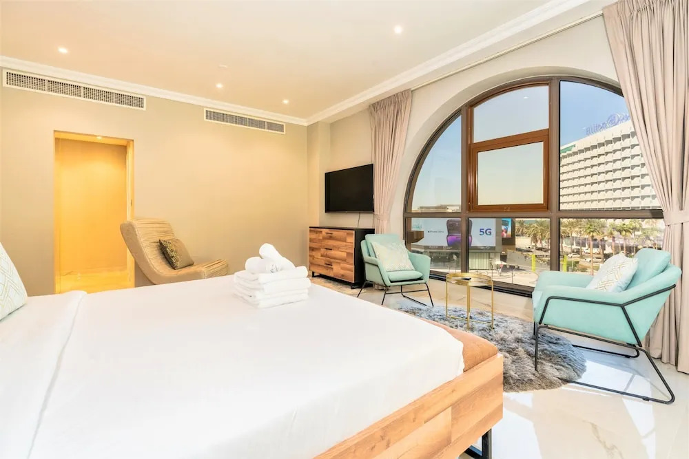 Дубай: Luxurious 5 Bedroom Duplex with terrace & sea view