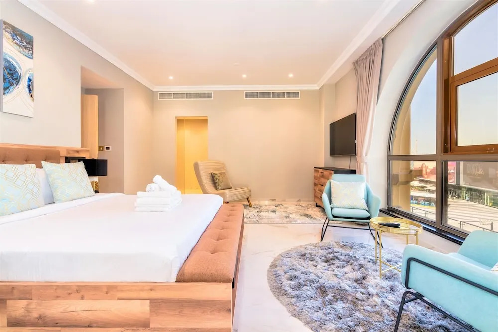 Дубай: Luxurious 5 Bedroom Duplex with terrace & sea view