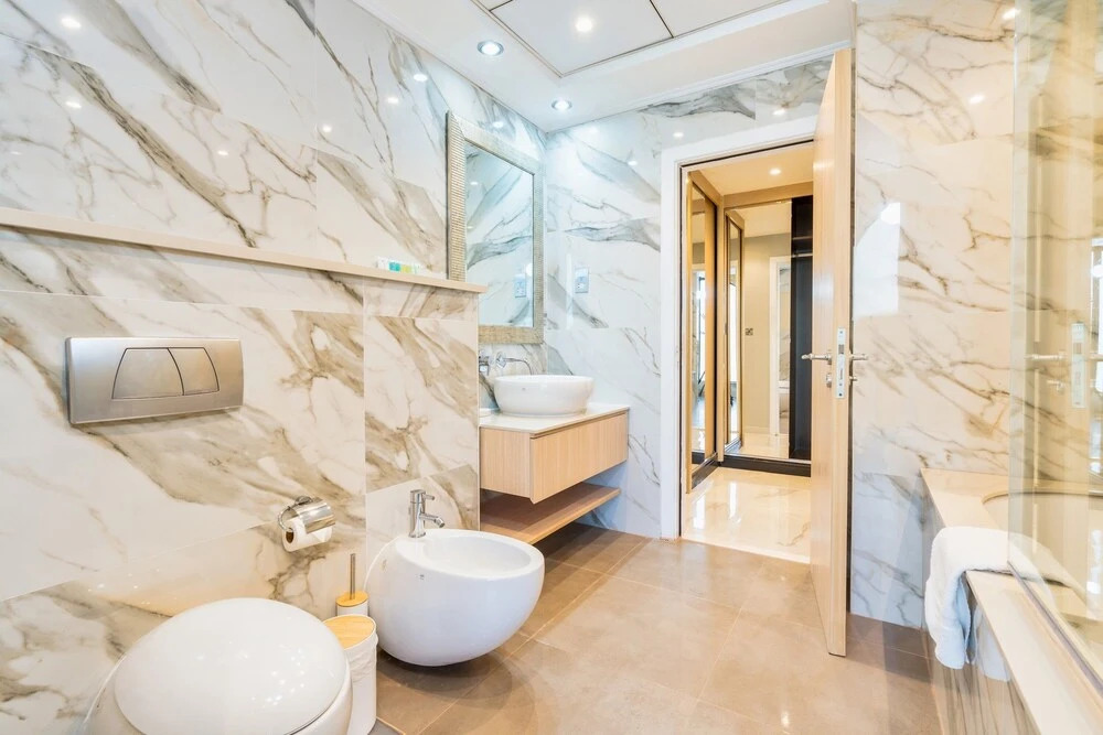 Дубай: Luxurious 5 Bedroom Duplex with terrace & sea view