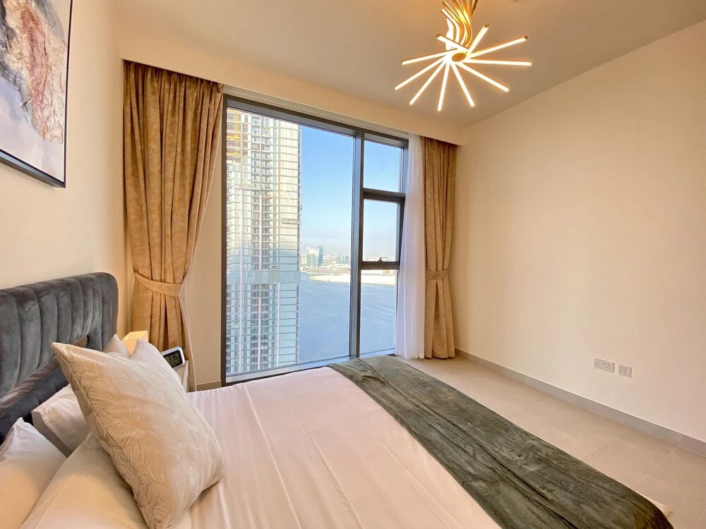 Дубай: LuxBnB Creek Rise Tower Harbor Views