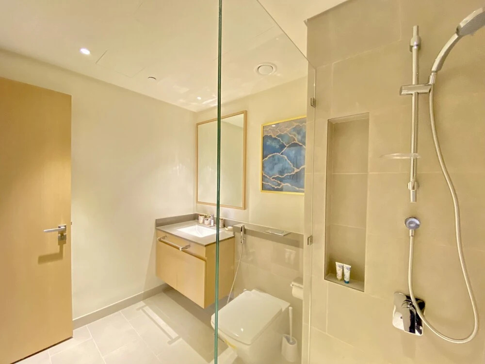 Дубай: LuxBnB Creek Rise Tower Harbor Views