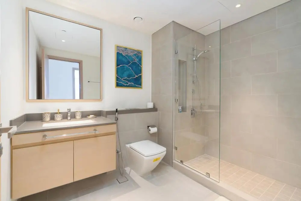 Дубай: LuxBnB Creek Rise Tower Harbor Views