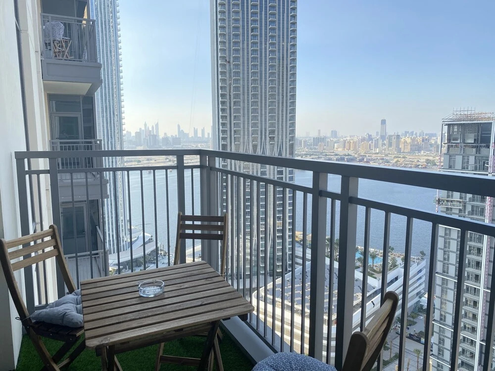 Дубай: LuxBnB Creek Rise Tower Harbor Views