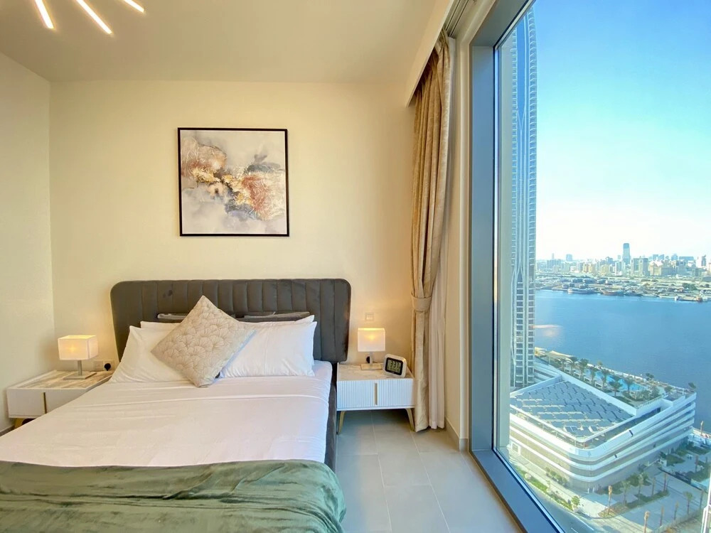 Дубай: LuxBnB Creek Rise Tower Harbor Views
