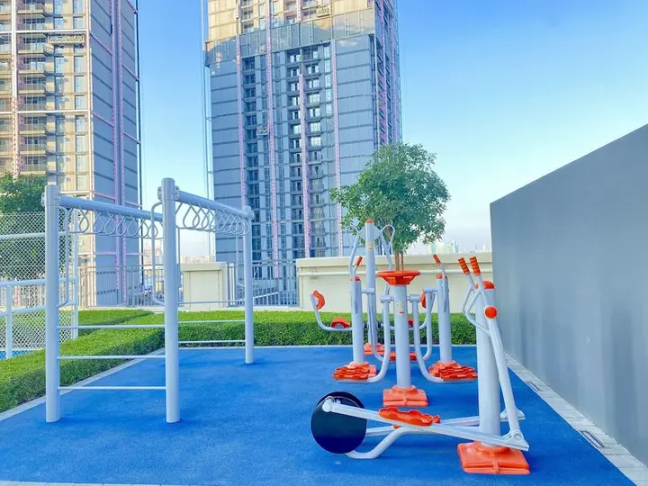 Дубай: LuxBnB Creek Rise Tower Harbor Views