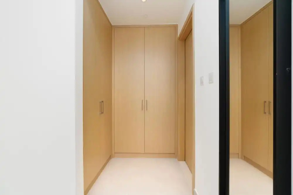 Дубай: LuxBnB Creek Rise Tower Harbor Views