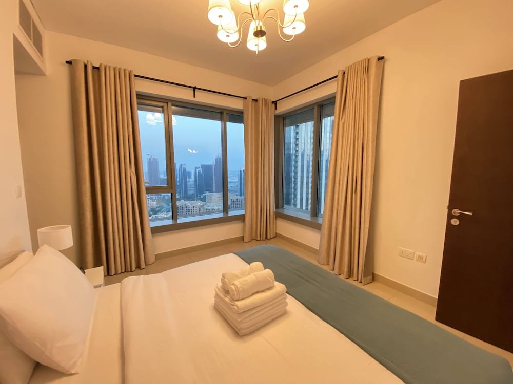 Дубай: Lux BnB I 29 Burj BLVD I Pool Views
