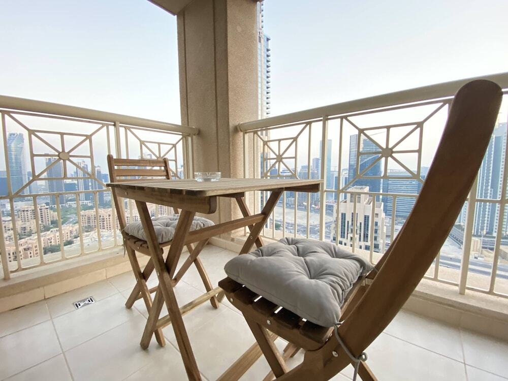 Дубай: Lux BnB I 29 Burj BLVD I Pool Views