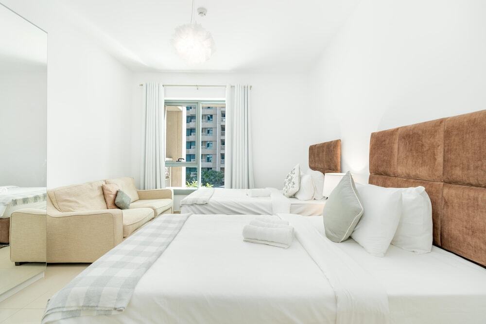 Дубай: Lux BnB I 29 Burj BLVD I Pool Views