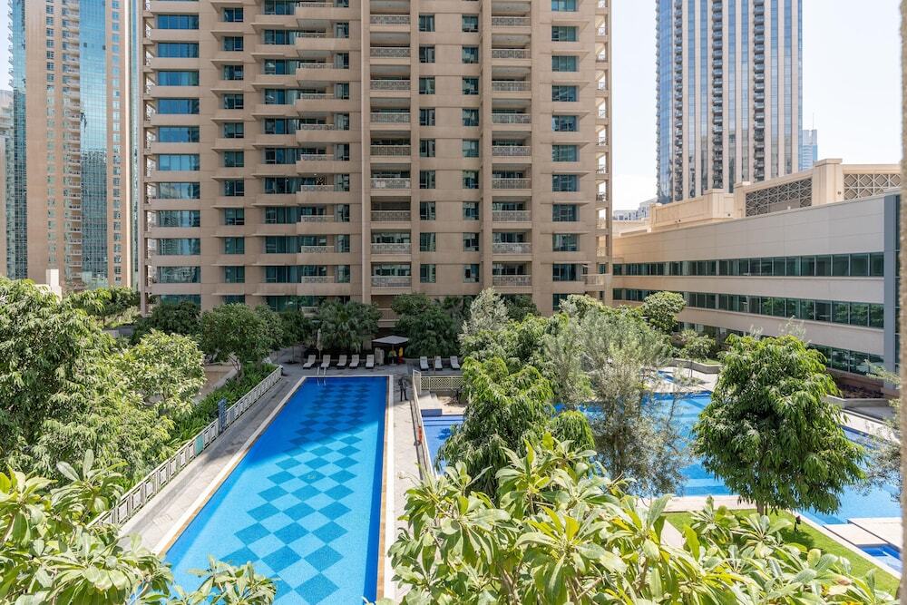 Дубай: Lux BnB I 29 Burj BLVD I Pool Views