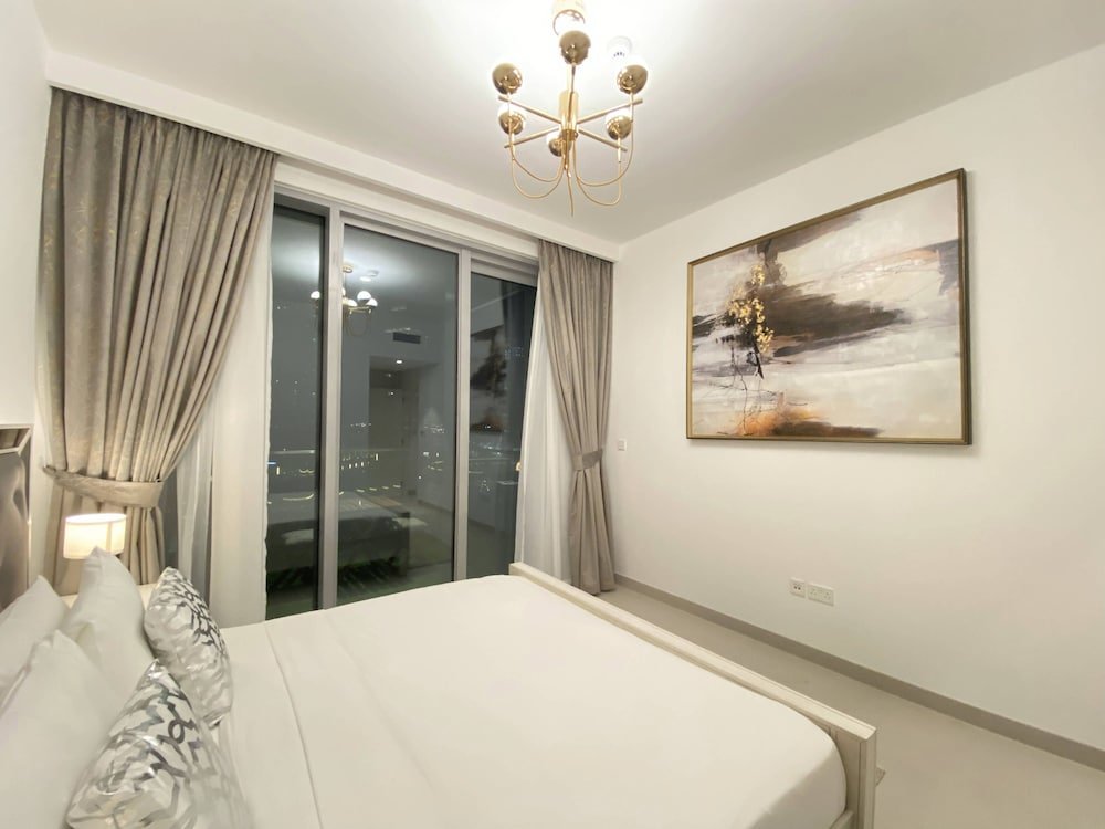 Дубай: Lux BnB The Grand Creek Harbor Views
