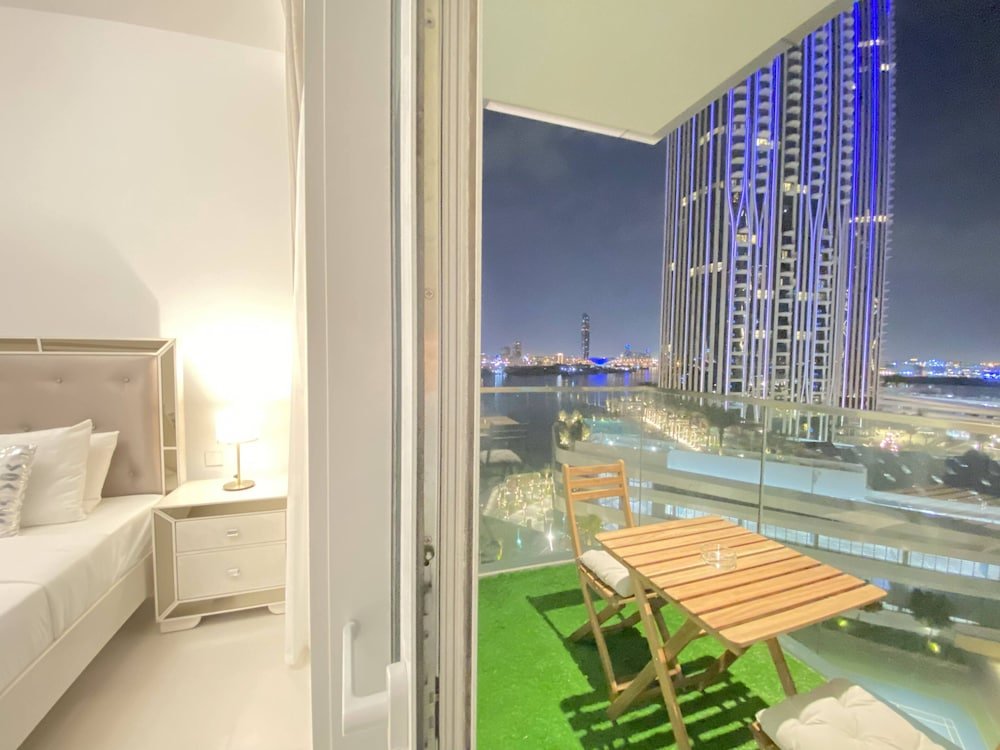 Дубай: Lux BnB The Grand Creek Harbor Views