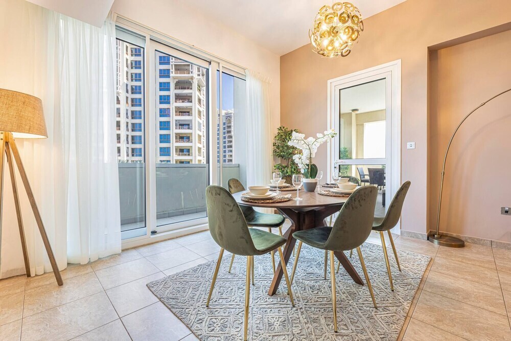 Дубай: Palm Jumeirah - 2br - New Furnished - Next To Mall
