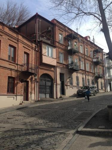 Тбилиси: Guest House 2plus2