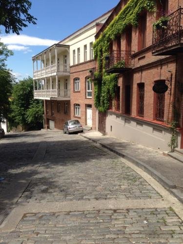Тбилиси: Guest House 2plus2