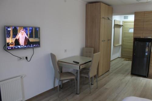 Бакуриани: Bakuriani Samtske-javaxeti,Georgia Didveli .Orbi palasi, 7901 Bakuriani, Gruzija