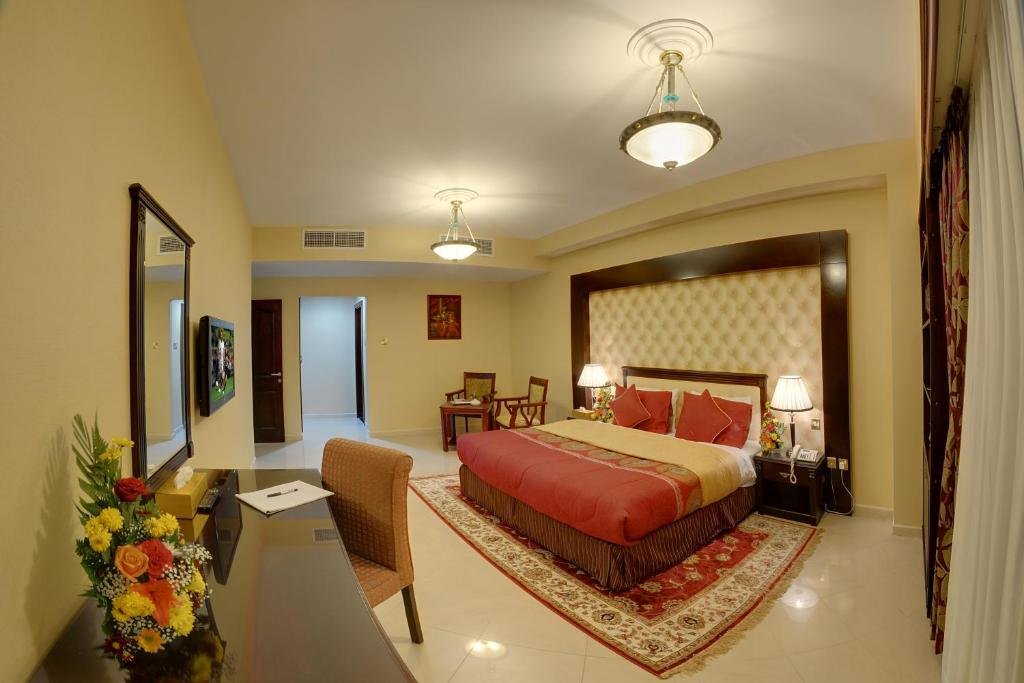 Дубай: Deira Suites Deluxe Hotel Suites
