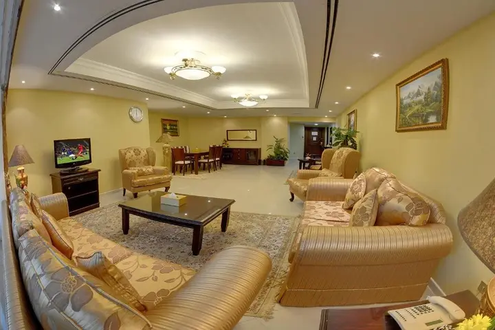 Deira Suites Deluxe Hotel Suites — фото 1