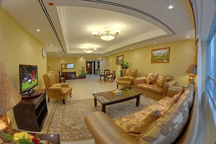Дубай: Deira Suites Deluxe Hotel Suites