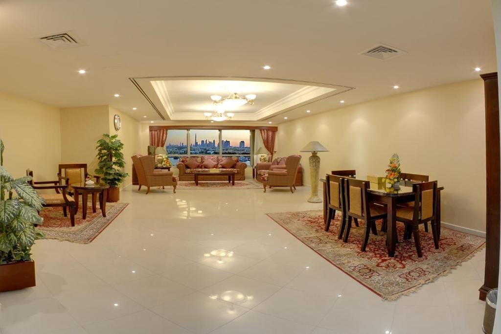 Дубай: Deira Suites Deluxe Hotel Suites