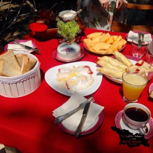 Кутаиси: Guest house N100