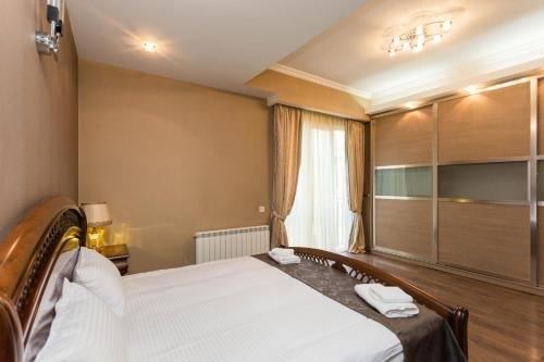 Тбилиси: Luxury Two Bedroom Apartment