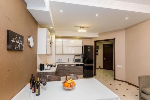 Тбилиси: Luxury Two Bedroom Apartment
