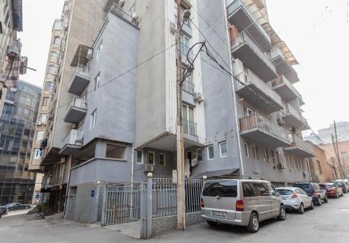Тбилиси: Luxury Two Bedroom Apartment
