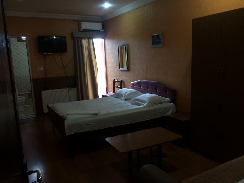 Тбилиси: LTD opal 1 hotel-texas