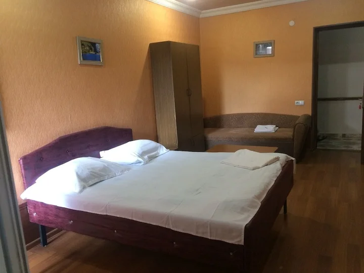 Тбилиси: LTD opal 1 hotel-texas