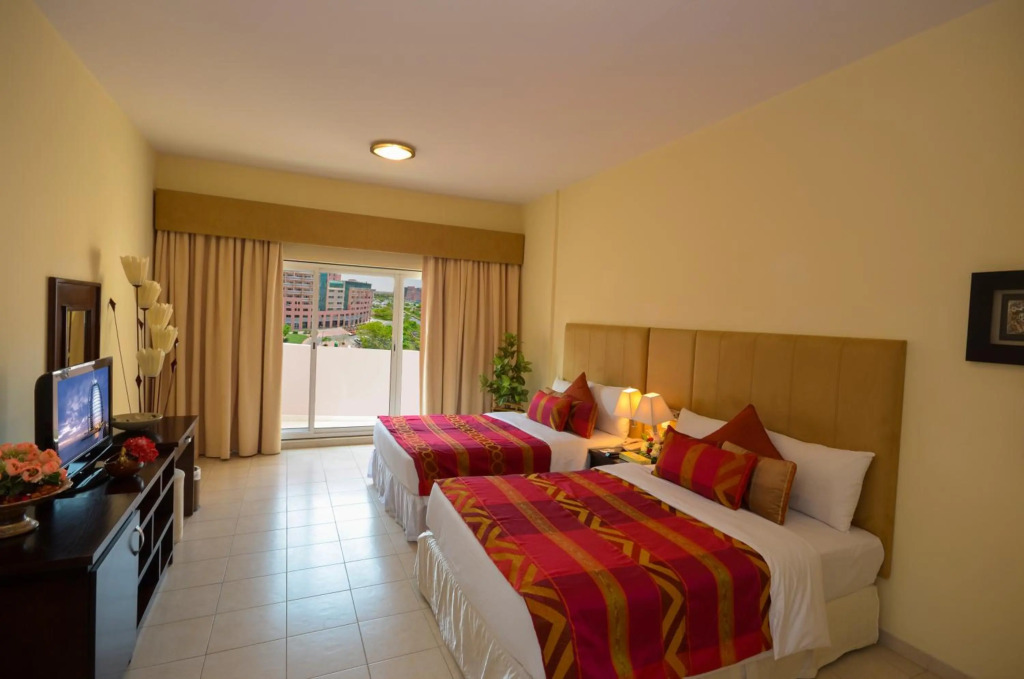 Дубай: Parkside Suites Hotel Apartment
