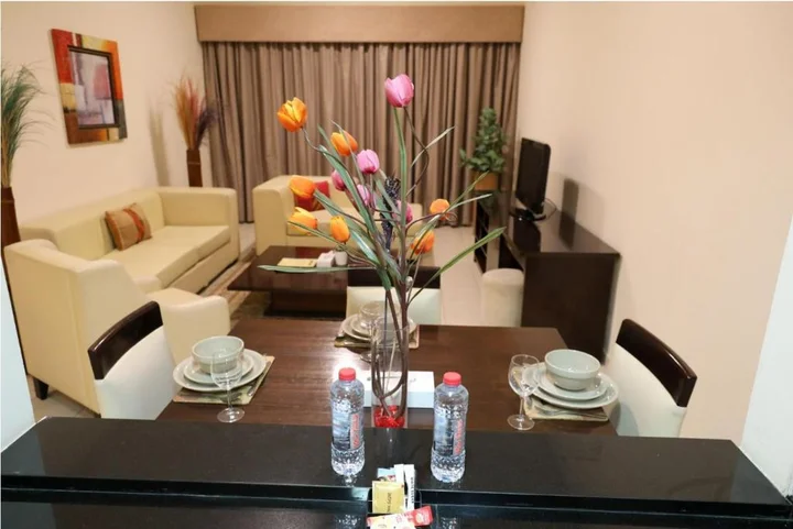 Дубай: Parkside Suites Hotel Apartment